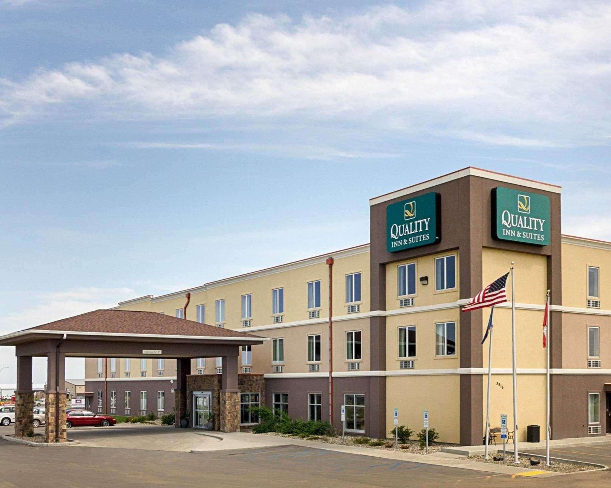 Quality Inn & Suites Minot Zewnętrze zdjęcie