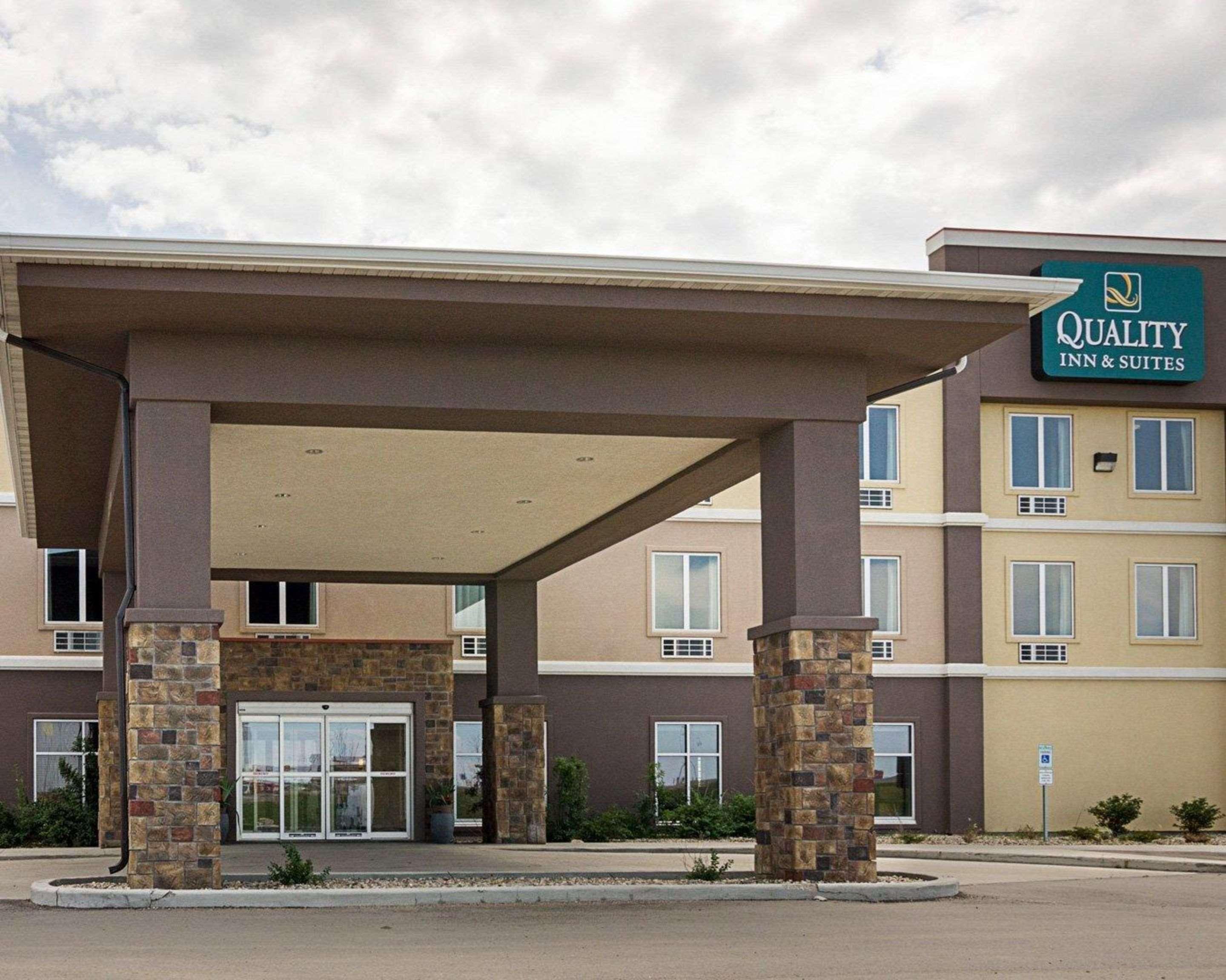 Quality Inn & Suites Minot Zewnętrze zdjęcie