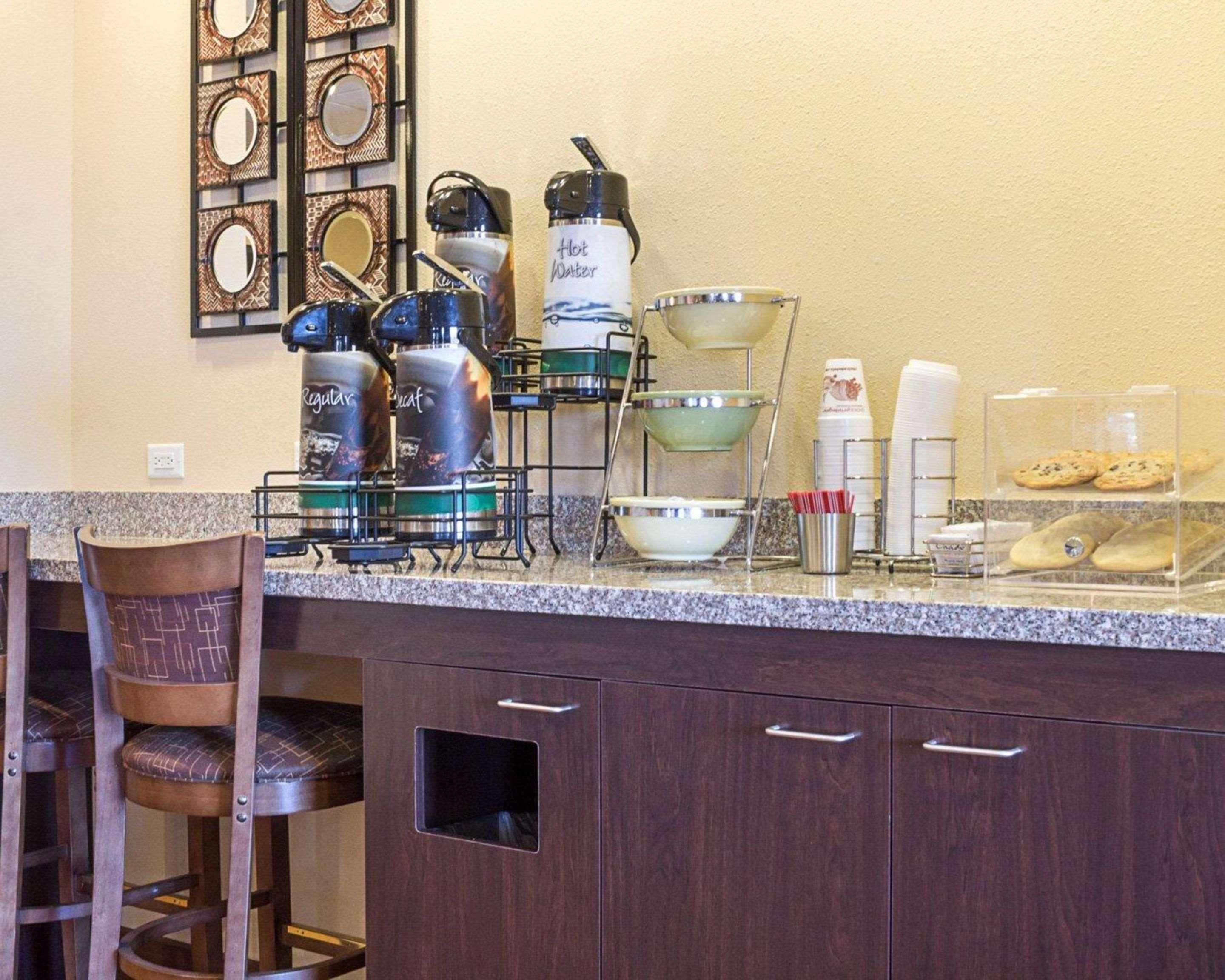 Quality Inn & Suites Minot Zewnętrze zdjęcie