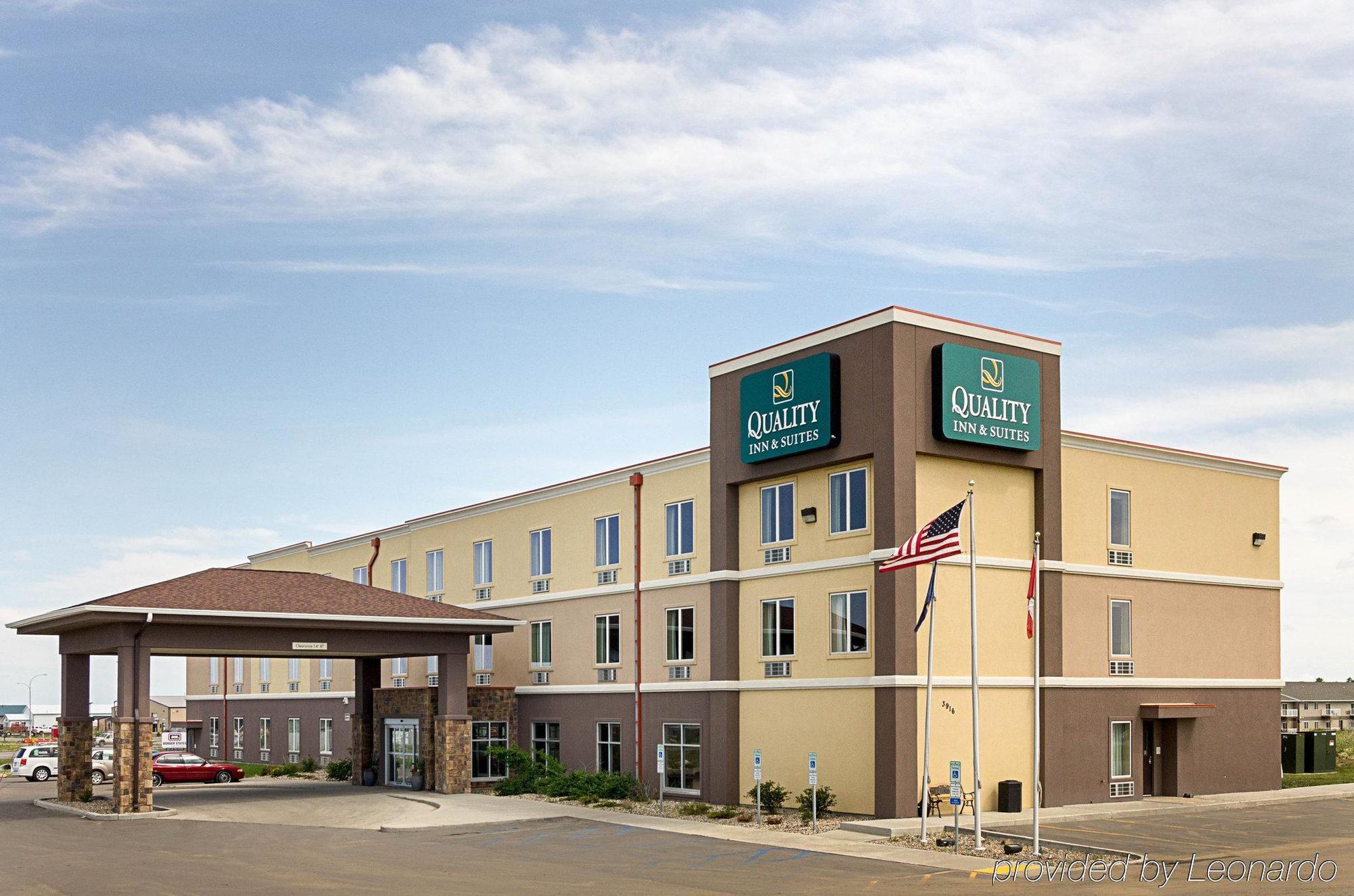 Quality Inn & Suites Minot Zewnętrze zdjęcie